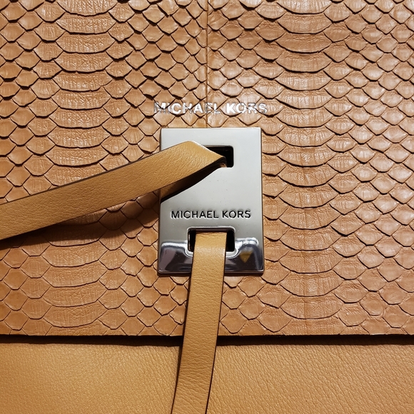Michael Kors Collection Runway Miranda Clutch - Picture 5 of 7
